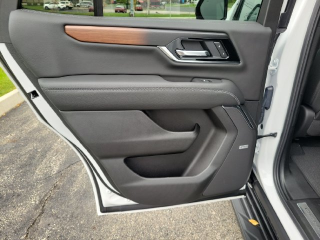 New 2026 GMC Yukon Denali AWD/4WD image 14