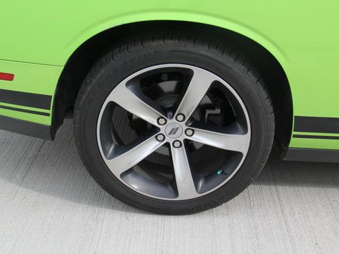 Used 2019 Dodge Challenger SXT image 21