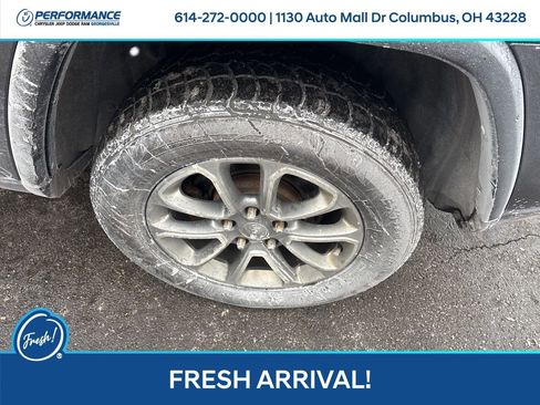 Used 2016 Jeep Grand Cherokee Overland w/ Advanced Technology Group image 11