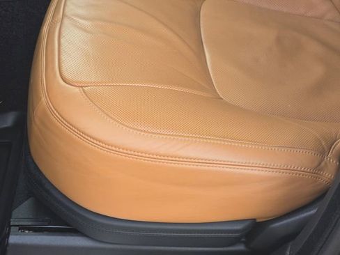 Used 2021 Land Rover Range Rover Autobiography Fifty Edition image 31