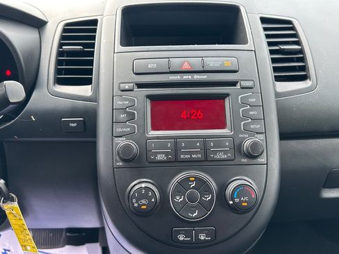 Used 2012 Kia Soul FWD image 11