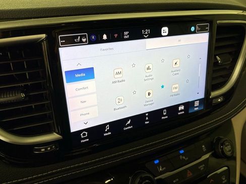 Used 2023 Chrysler Pacifica Limited image 28