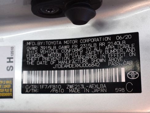 Used 2021 Toyota Corolla LE FWD image 31
