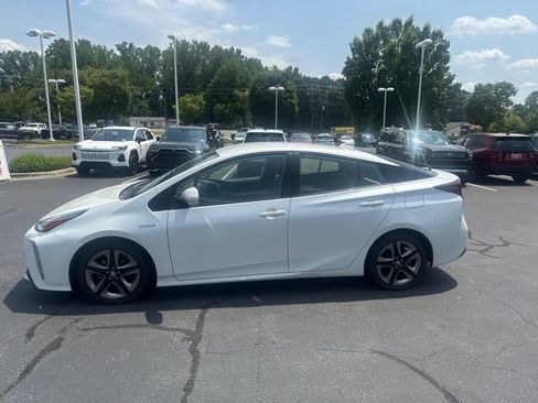 Used 2022 Toyota Prius Limited FWD image 7