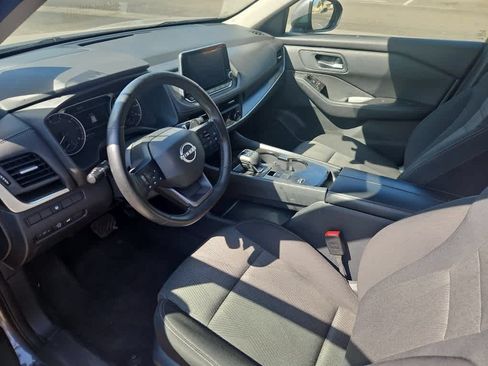 Used 2025 Nissan Rogue SV FWD image 14