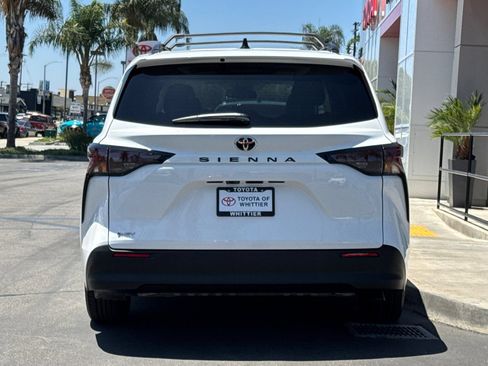 Certified 2026 Toyota Sienna LE FWD image 6