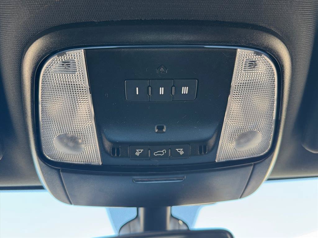 Used 2025 Dodge Durango GT AWD/4WD image 17