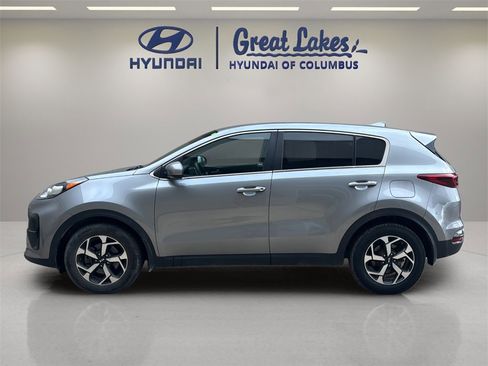 Used 2021 Kia Sportage LX image 2