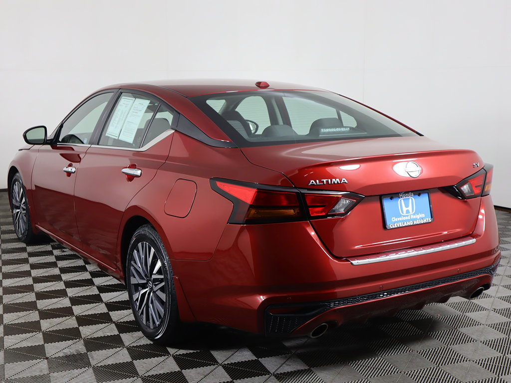Used 2023 Nissan Altima 2.5 SV w/ SV Premium Package FWD image 10
