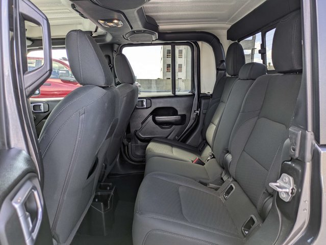 Used 2022 Jeep Gladiator Sport AWD/4WD image 13