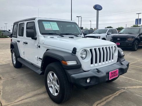 Used 2022 Jeep Wrangler Unlimited Sport AWD/4WD image 9