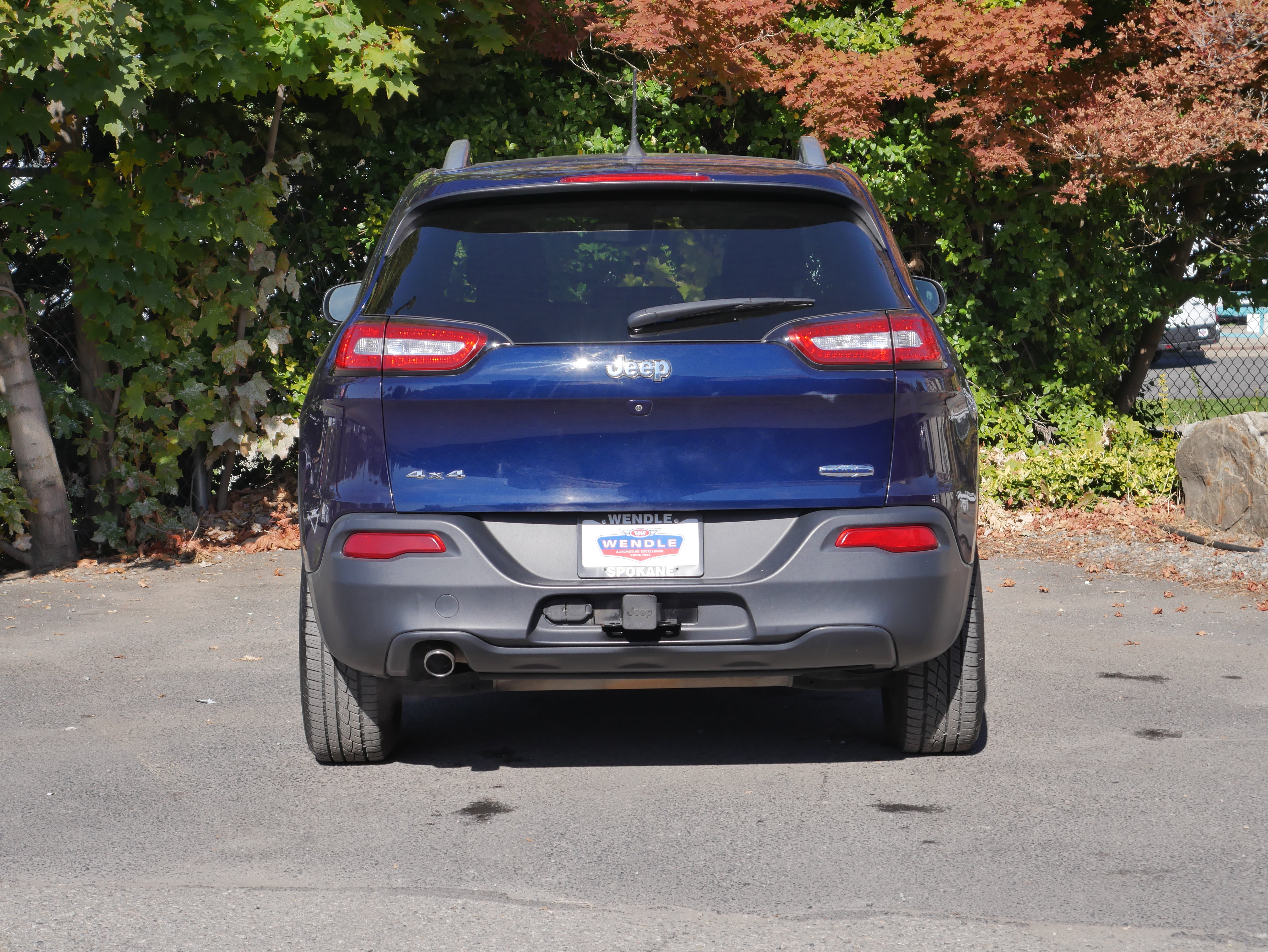 Used 2016 Jeep Cherokee Latitude w/ Comfort/Convenience Group AWD/4WD image 22