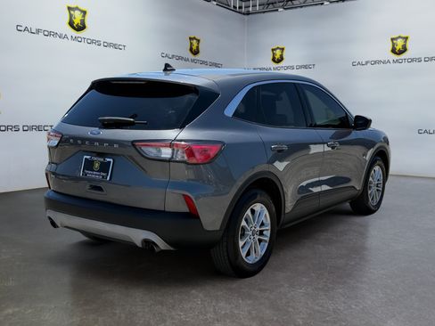 Used 2022 Ford Escape SE w/ Convenience Package FWD image 5