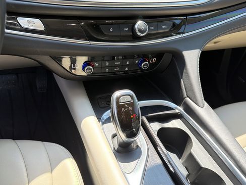 Used 2020 Buick Enclave Essence w/ Sound and Sites Package FWD image 31