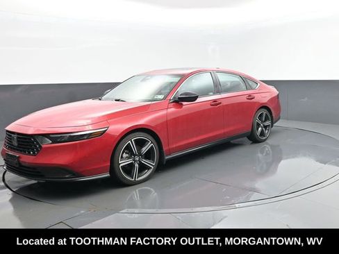 Used 2024 Honda Accord Sport image 2
