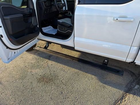 Used 2022 Ford F150 Lightning Platinum image 26