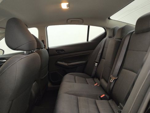 Used 2024 Nissan Altima 2.5 SV image 18