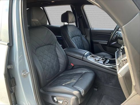 Used 2024 BMW X7 xDrive40i w/ M Sport Package AWD/4WD image 24