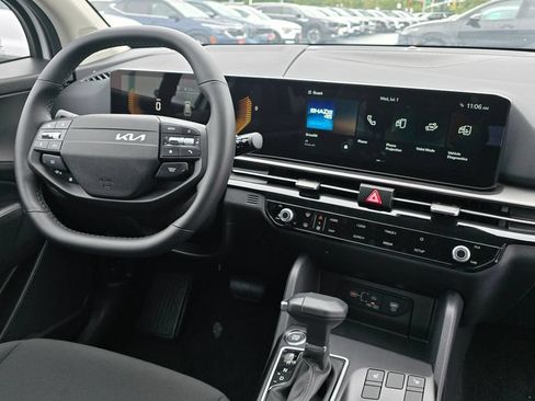 New 2026 Kia Sportage LX w/ LX Convenience Package AWD/4WD image 11