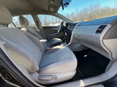 Used 2010 Toyota Corolla LE image 13