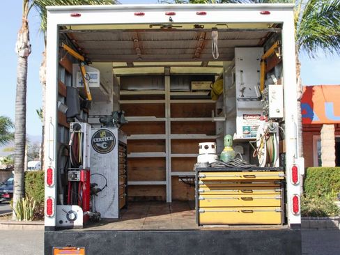 Used 2015 Ford F550 2WD Regular Cab Super Duty image 8