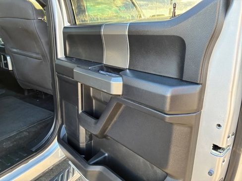 Used 2017 Ford F150 XLT w/ Equipment Group 302A Luxury image 29