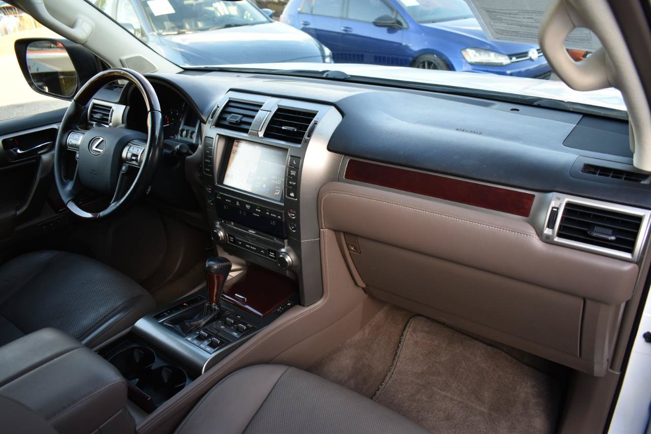 Used 2016 Lexus GX 460 Luxury AWD/4WD image 13