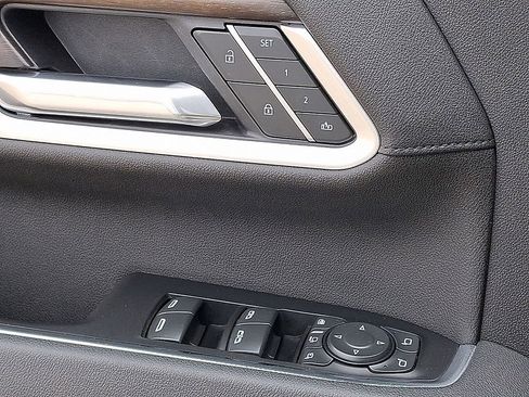 Used 2025 Chevrolet Silverado 2500 High Country w/ High Country Premium Package image 22