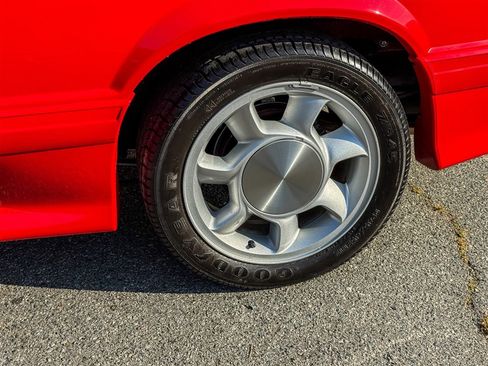 Used 1993 Ford Mustang Cobra image 22