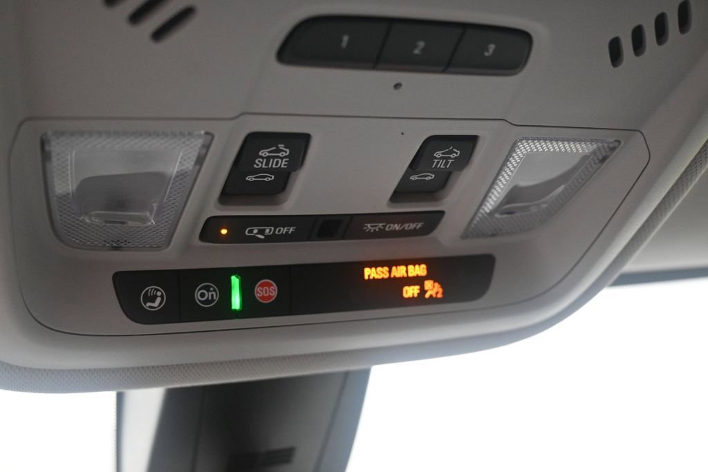 Used 2021 Chevrolet Traverse RS w/ LPO, Floor Liner Package AWD/4WD image 41