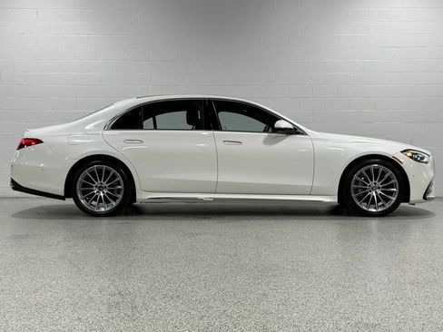 Used 2023 Mercedes-Benz S 500 4MATIC w/ AMG Line image 5
