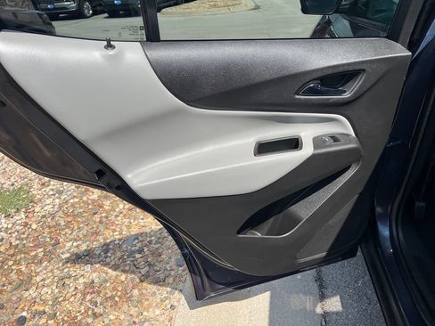 Used 2019 Chevrolet Equinox LS w/ LS Convenience Package FWD image 20