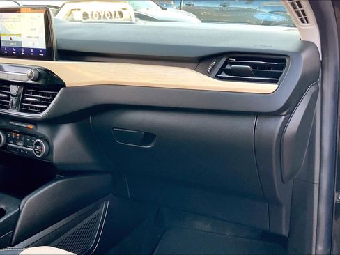 Used 2021 Ford Escape Titanium w/ Titanium Elite Package image 19