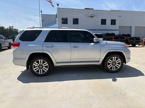 Used 2011 Toyota 4Runner Limited AWD/4WD image 13