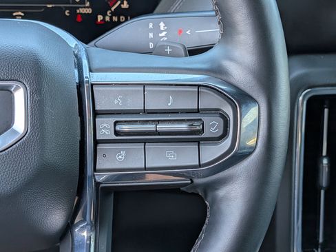 Used 2025 GMC Yukon Denali AWD/4WD image 23