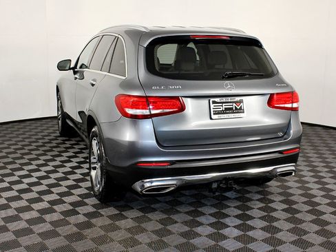 Used 2017 Mercedes-Benz GLC 300 4MATIC image 10