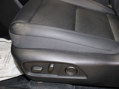 New 2025 Chevrolet Equinox LT w/ Convenience Package II image 13