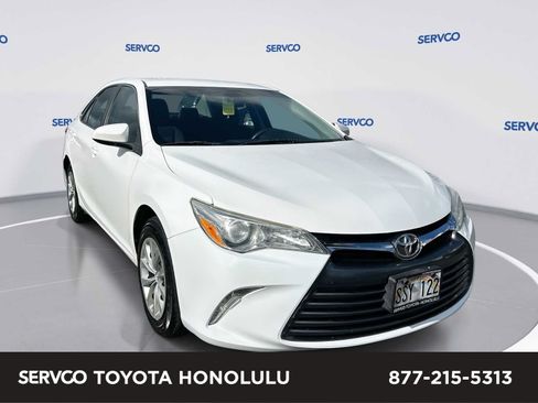 Used 2016 Toyota Camry LE FWD image 1