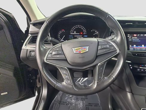 Used 2019 Cadillac XT5 Premium Luxury w/ Driver Assist Package AWD/4WD image 14