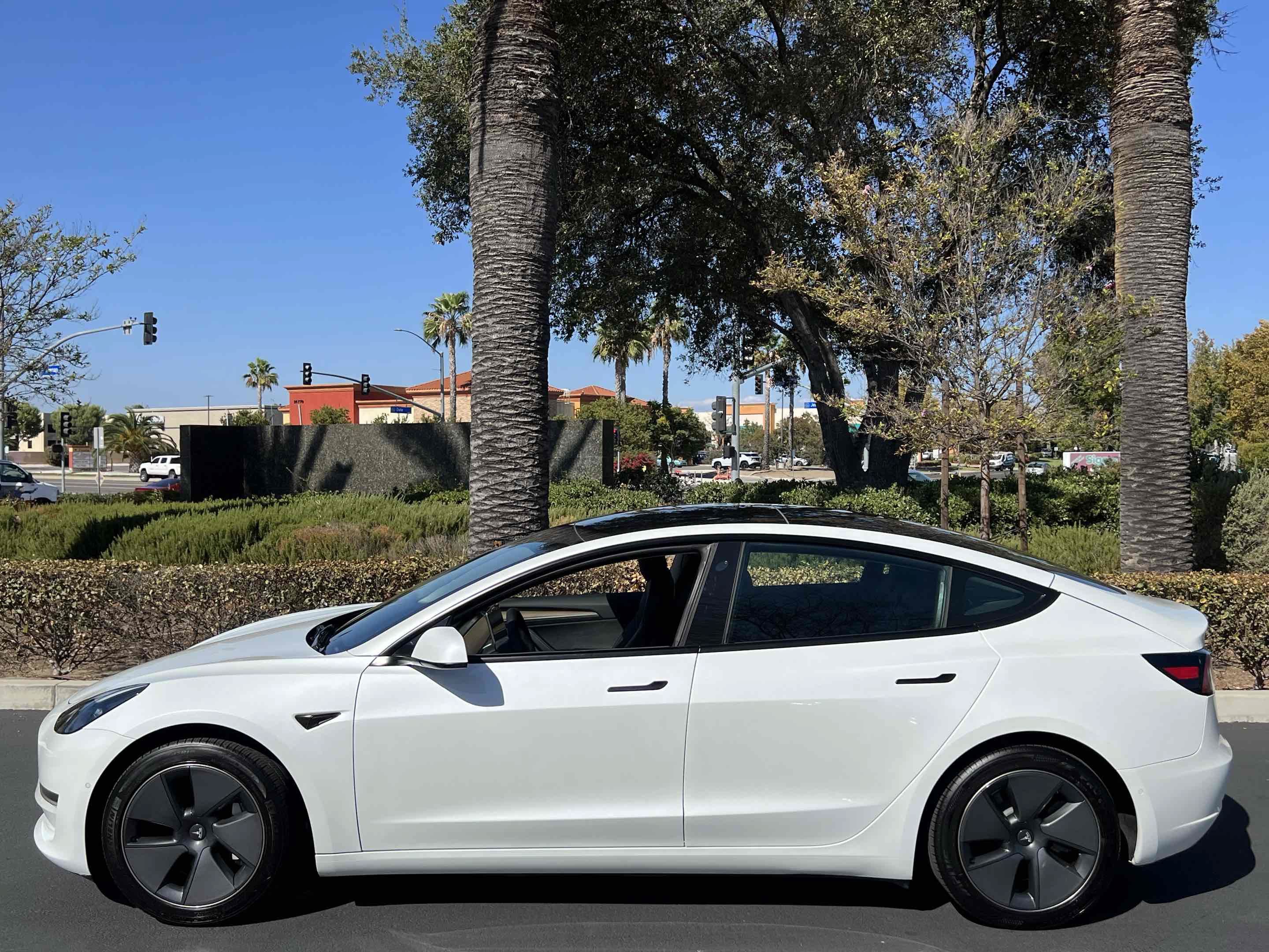Used 2022 Tesla Model 3 RWD image 21