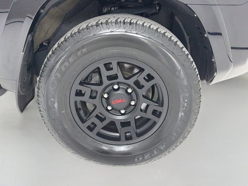 Used 2024 Toyota 4Runner TRD Off-Road Premium w/ Off Road Premium Plus Package AWD/4WD image 34