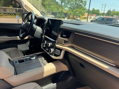 Used 2023 Ford Expedition Max Limited RWD image 25