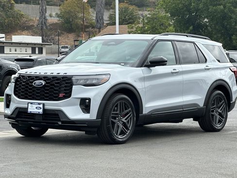 New 2026 Ford Explorer ST w/ Sun And Sound Package RWD image 7