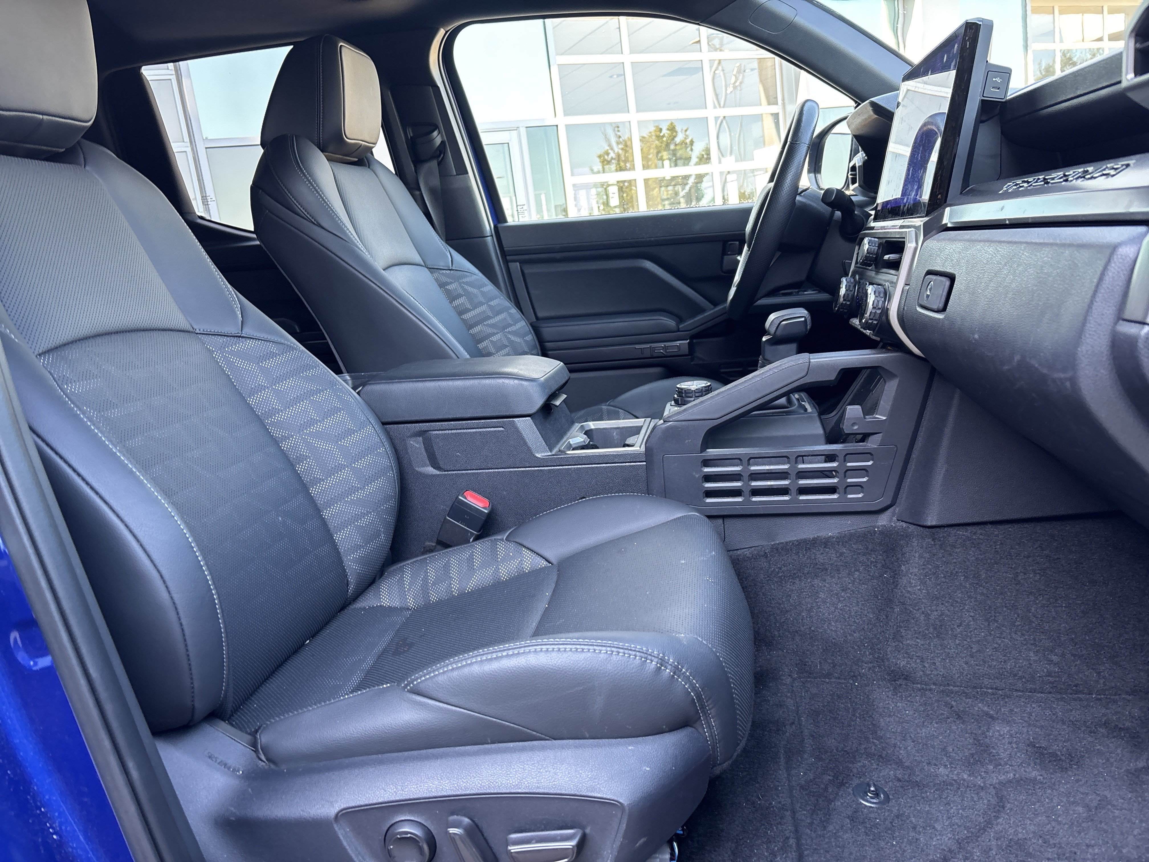 Used 2024 Toyota Tacoma TRD Sport w/ TRD Sport Premium Package AWD/4WD image 24