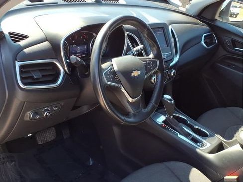 Used 2020 Chevrolet Equinox LT w/ Driver Convenience Package image 14