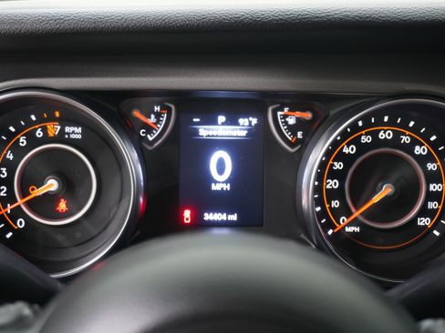 Used 2023 Jeep Gladiator Sport AWD/4WD image 19