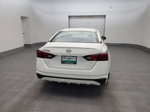 Used 2024 Nissan Altima 2.5 S FWD image 7