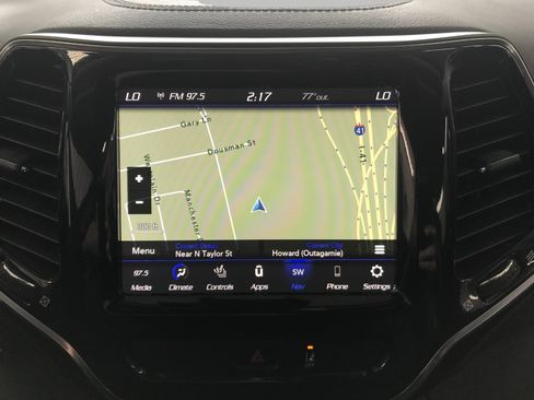 Used 2022 Jeep Cherokee Limited w/ Elite Package AWD/4WD image 13