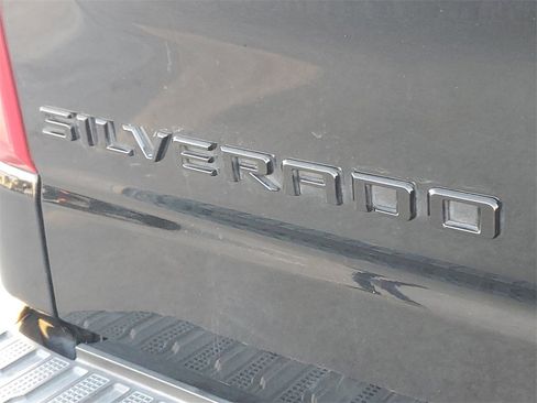 Used 2021 Chevrolet Silverado 1500 LT Trail Boss w/ Convenience Package II image 7