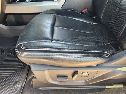 Used 2020 Ford F250 Lariat w/ Lariat Ultimate Package AWD/4WD image 24
